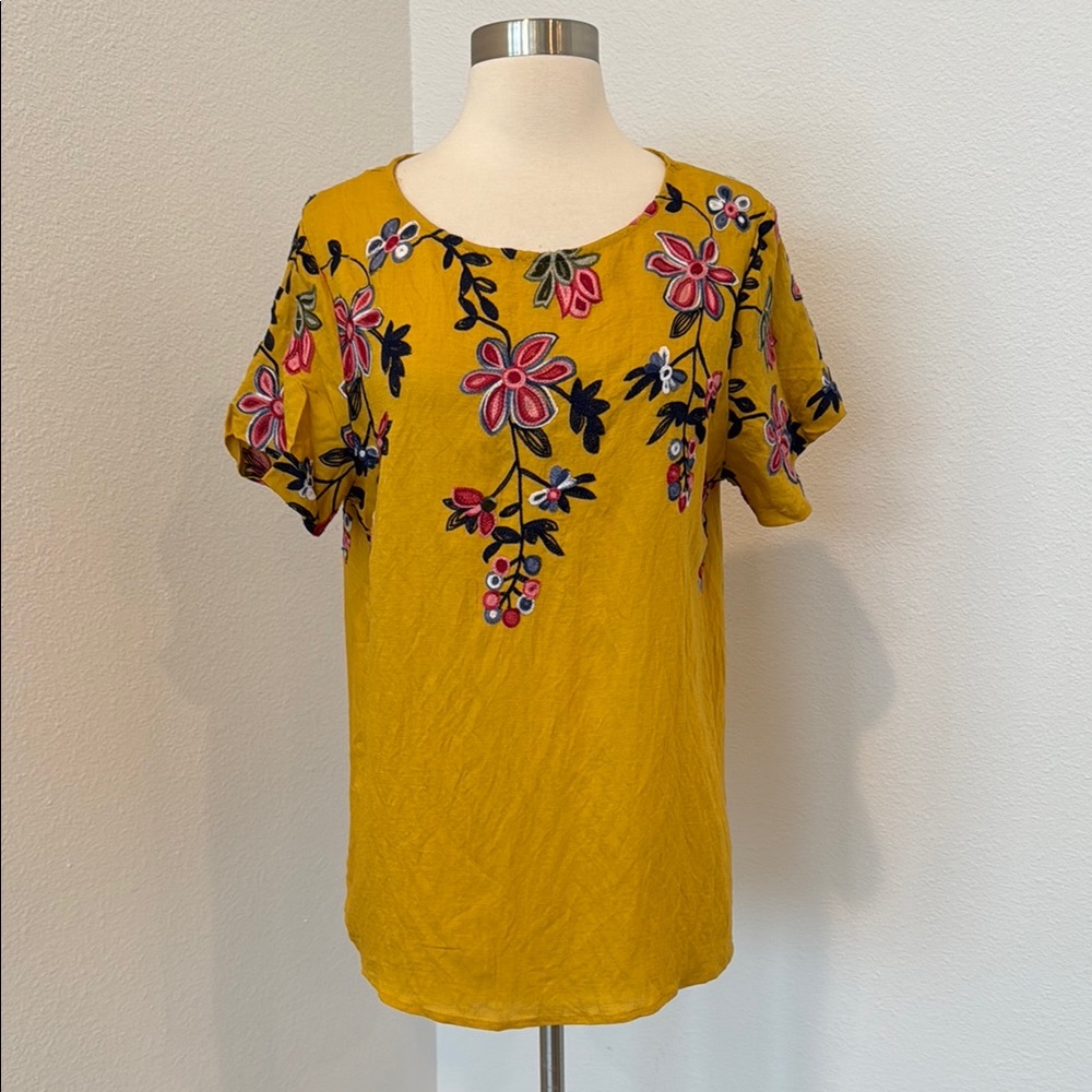 Kindred Embroidered Floral Mustard Top, Sz PL